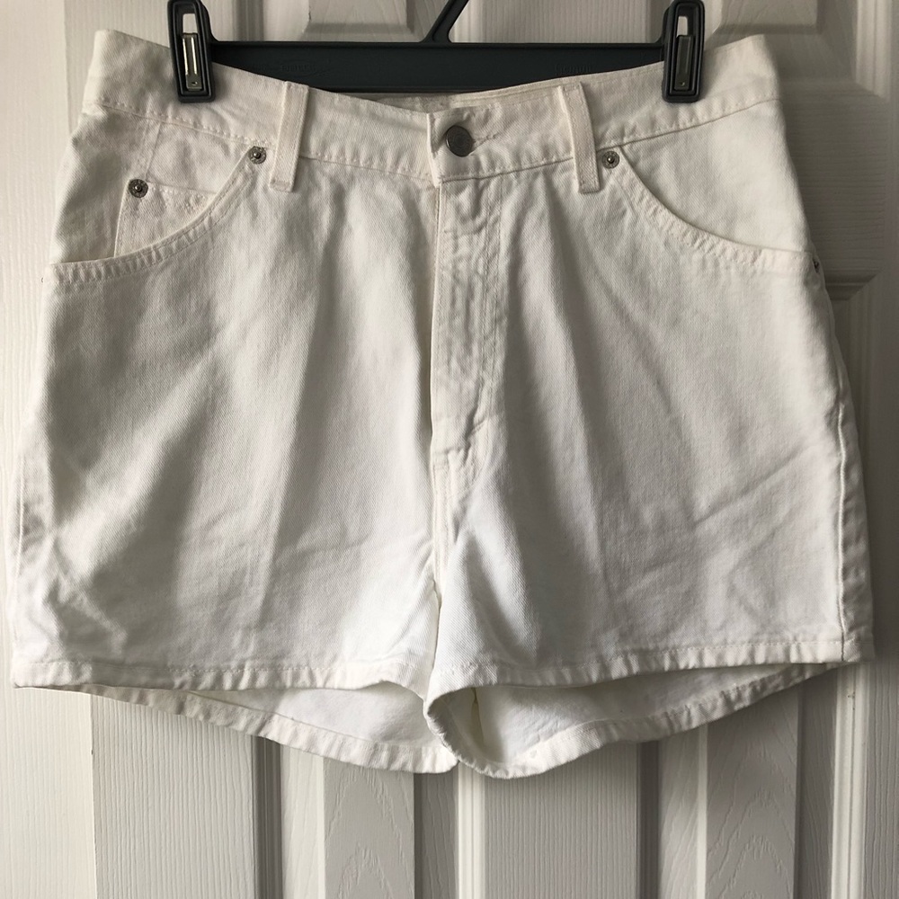 White Levi jean shorts